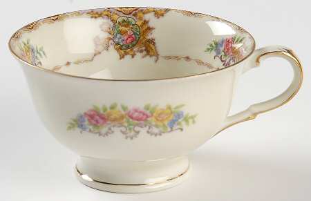 Monica Footed Cup