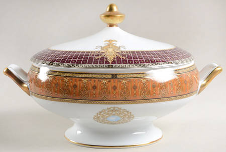 Grand Versailles Oval Covered Vegetable