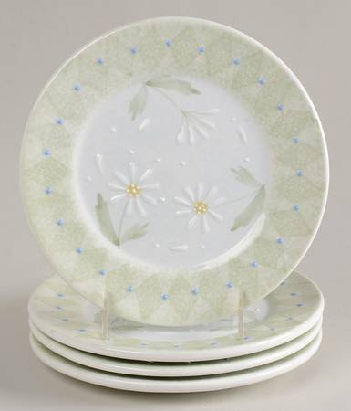 Loves Me Salad Plate - Set of 4