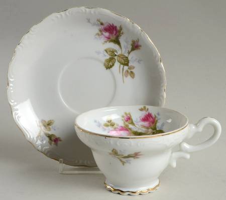 BND2 Footed Cup & Saucer Set