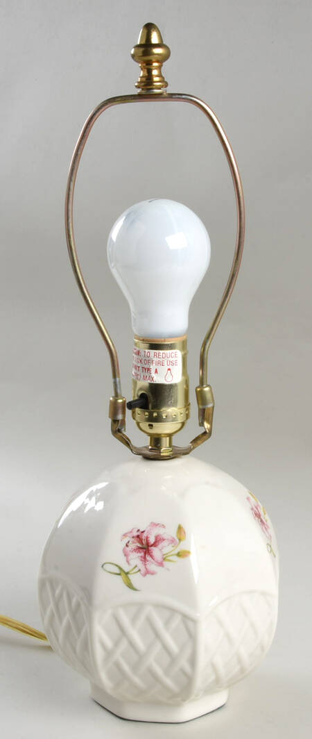 Country Trellis 9" Electric Lamp No Shade