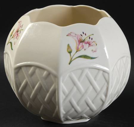 Country Trellis Rose Bowl