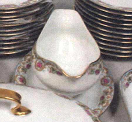 BWD226 Gravy Boat with Attached Underplate