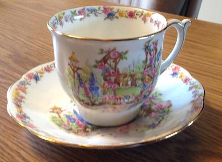 Rose Cottage Flat Cup & Saucer Set