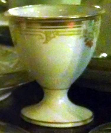 BWD242 Footed Single Egg Cup