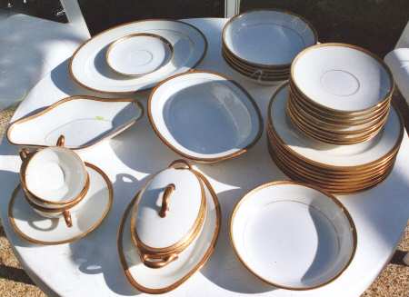 BWD244 Gravy Boat & Lid w/Underplate
