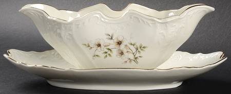 Blossom Gravy Boat with Attached Underplate