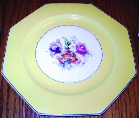 BLK69 Luncheon Plate