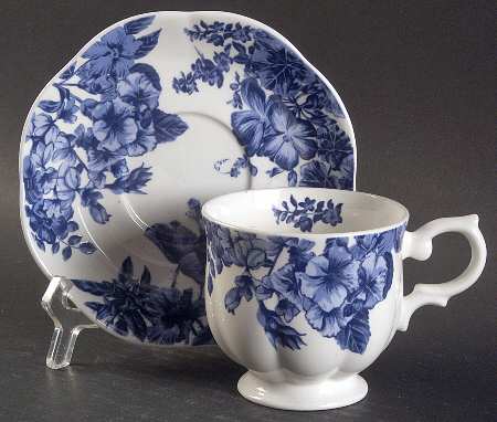Windsor Garden Footed Cup & Saucer Set