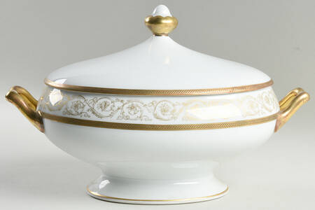 BER222 Oval Covered Vegetable by Bernardaud