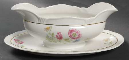 BTH85 Gravy Boat with Attached Underplate