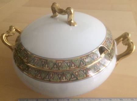 BER226 Tureen &  Lid