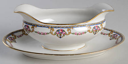 BOJ38 Gravy Boat with Attached Underplate