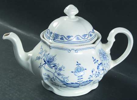 Blue Onion (Light Blue) Teapot & Lid