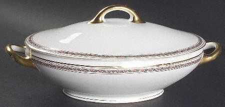 BAV116 Oval Covered Vegetable