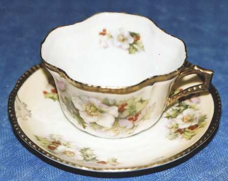 BEB5 Flat Cup & Saucer Set
