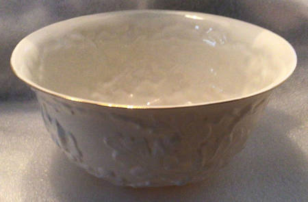 Oak Leaf (Giftware) 8" Round Bowl