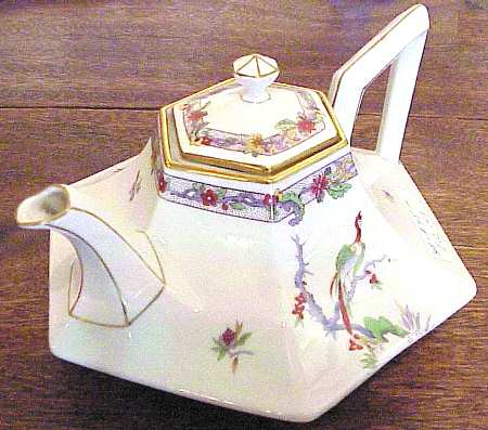 BER233 Teapot & Lid