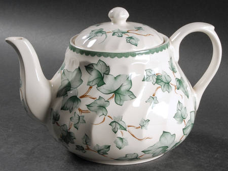 Country Vine Teapot & Lid