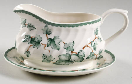 Country Vine Gravy Boat & Underplate/Relish