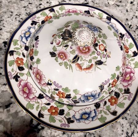 Battersea Muffin Dish & Lid
