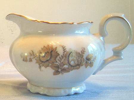 BTH236 Creamer