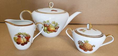 BTH4B (1-4" Gold Trim) Sugar Bowl & Lid