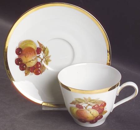 BTH4B (1-4" Gold Trim) Flat Cup & Saucer Set