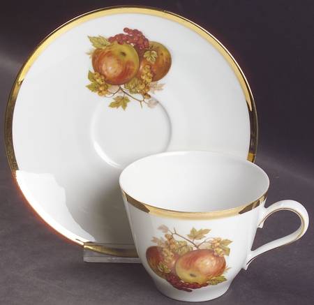 BTH4B (1-4" Gold Trim) Flat Cup & Saucer Set
