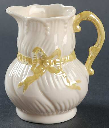 Ribbon Creamer
