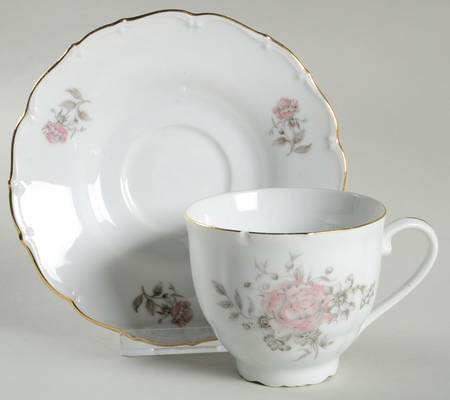La Maria (Center Design) Footed Cup & Saucer Set