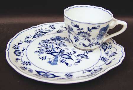 Blue Danube (2001 Anniversary Stamp) Snack Plate & Cup Set