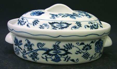 Blue Danube (2001 Anniversary Stamp) 1.5 Quart Oval Covered Casserole