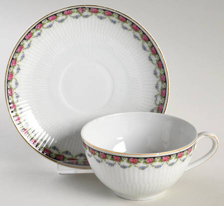 WIG701 Flat Cup & Saucer Set
