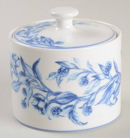 Berry Hill Sugar Bowl & Lid