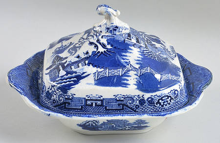 Blue Willow Square Covered Vegetable