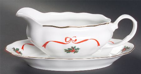 Basket of Cheer (Scalloped, No Emboss) Gravy Boat & Underplate/Relish