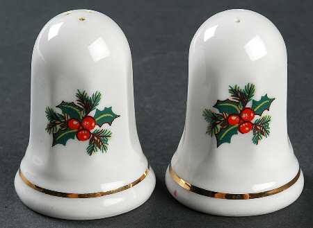 Basket of Cheer (Scalloped, No Emboss) Salt & Pepper Set