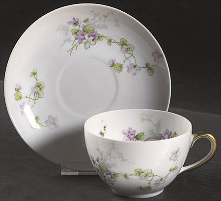 BER261 Flat Cup & Saucer Set