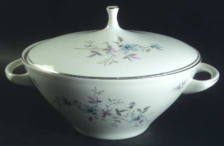 Blue Fantasy (Platinum Trim) Round Covered Vegetable