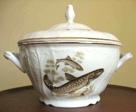 THU562 Tureen &  Lid