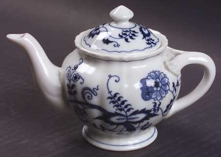 Blue Danube (New 2002 Production) Mini Teapot & Lid
