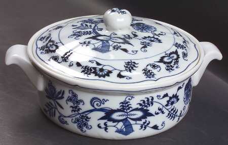 Blue Danube (New 2002 Production) 1.5 Qt Round Covered Casserole