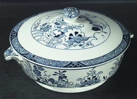Netherland (Blue) Round Covered Vegetable