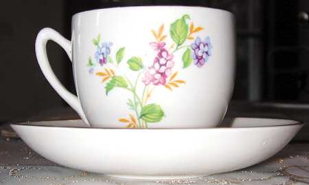 Byh1 Flat Cup & Saucer Set