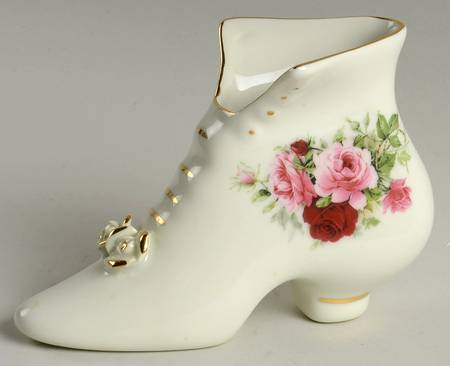 Victorian Rose Shoe by Baum Brothers