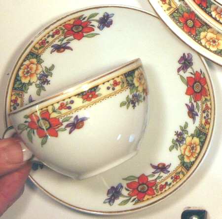9857 Flat Cup & Saucer Set