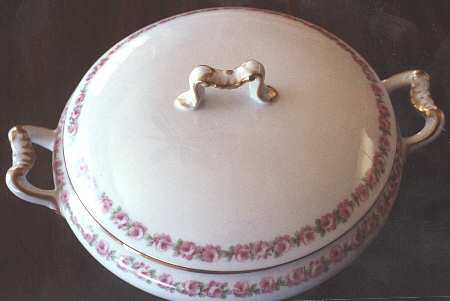 BER269 Round Covered Vegetable