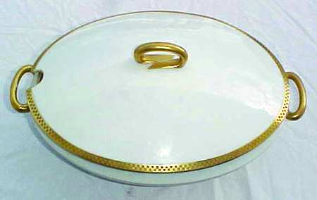 BOG49 Oval Covered Vegetable