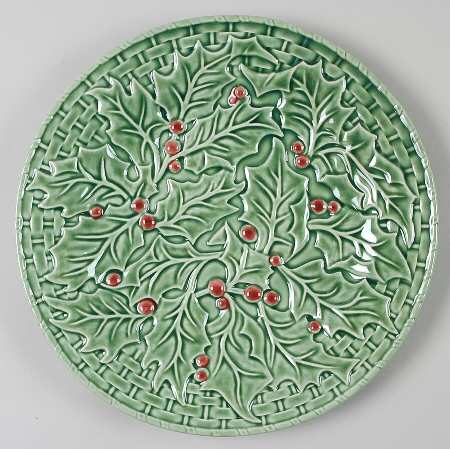 Holly (Christmas Holly) Dinner Plate by Bordallo Pinheiro